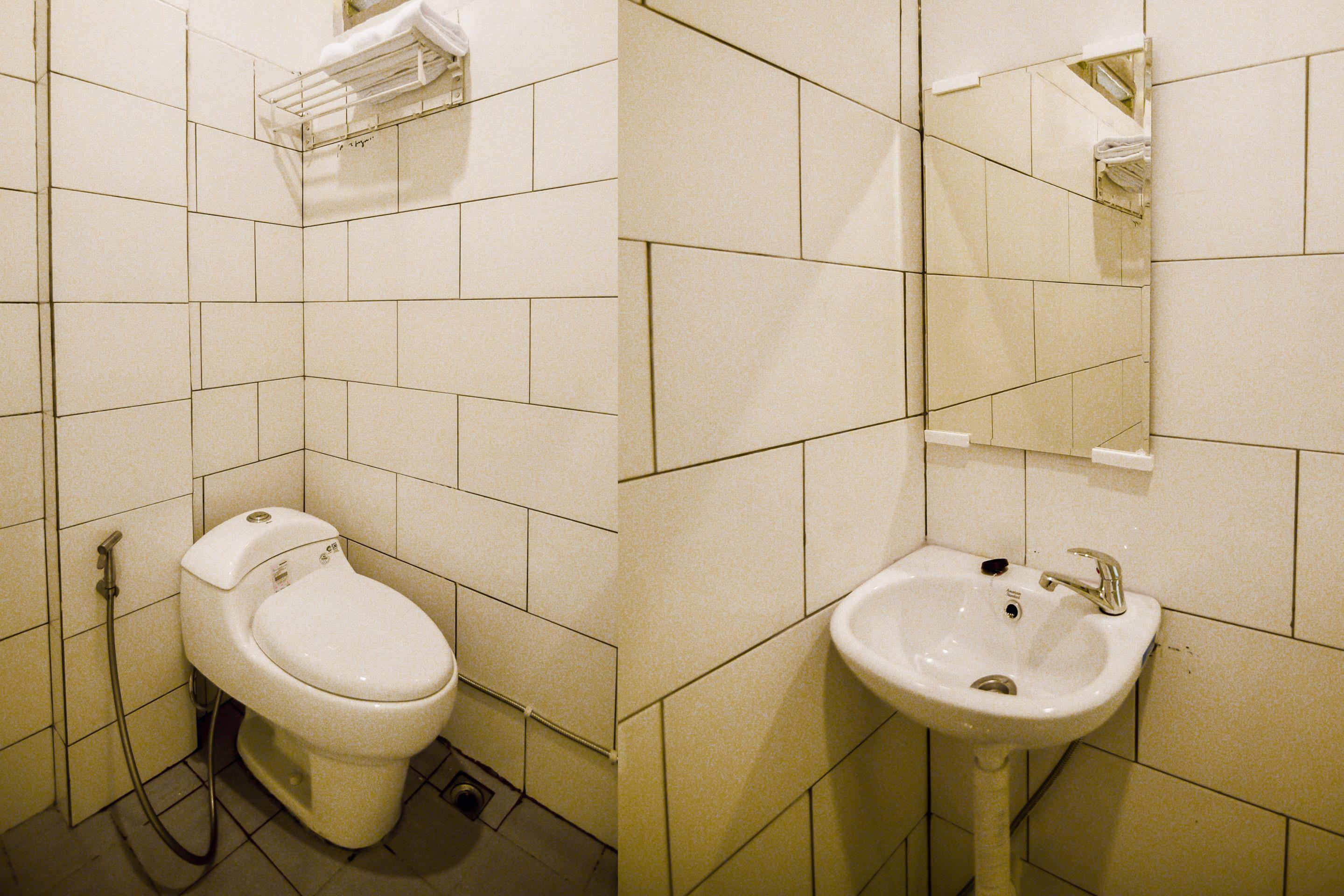 Hotel Oyo 183 The Pipe House Palembang Exterior foto
