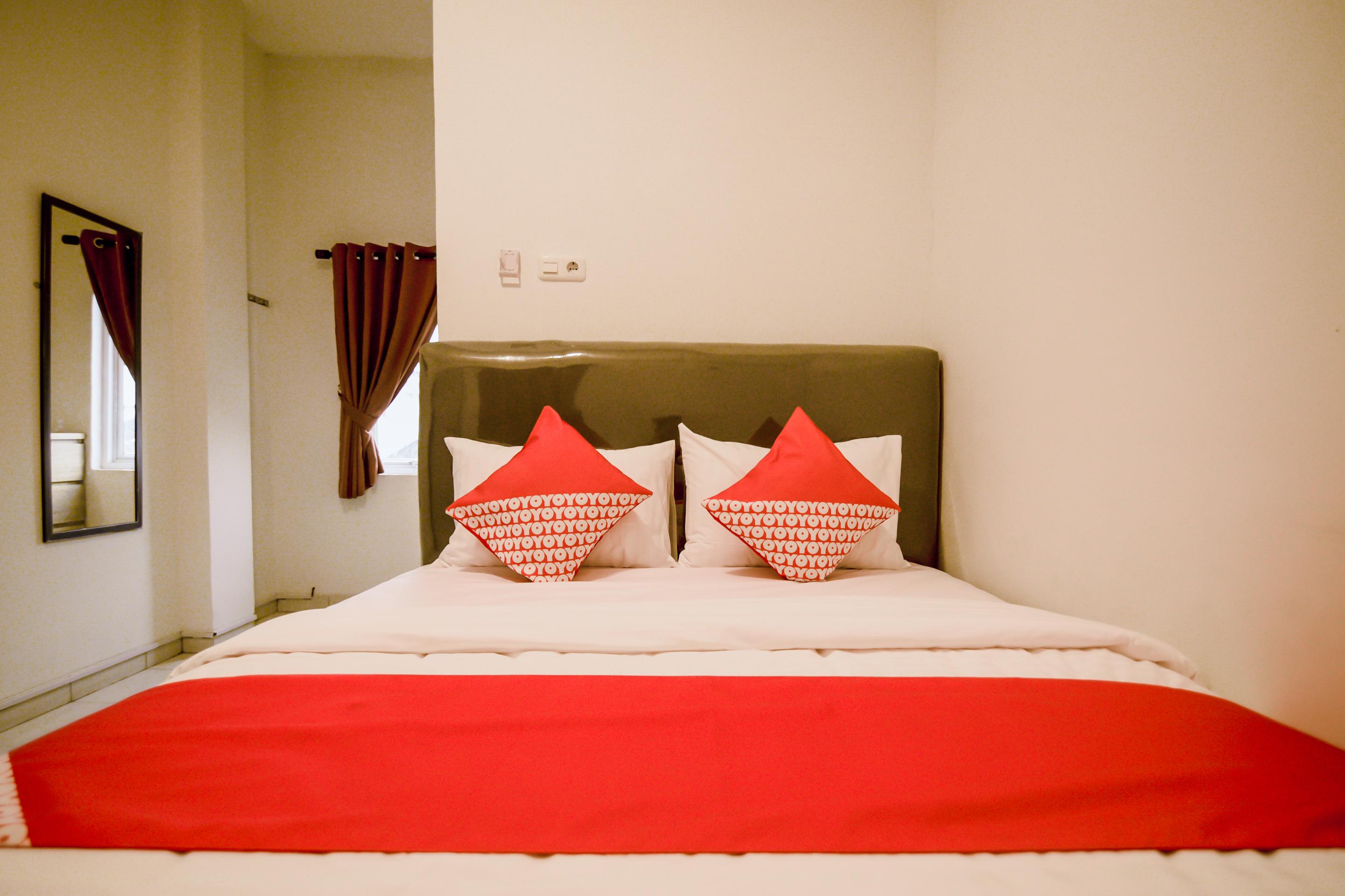 Hotel Oyo 183 The Pipe House Palembang Exterior foto